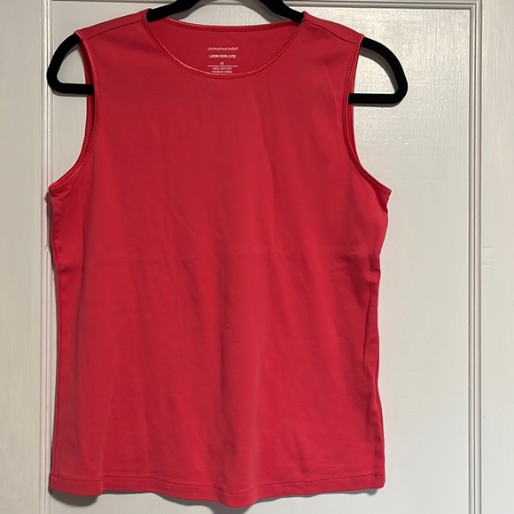 Poppy colored Medium top. - Picture 1 of 2